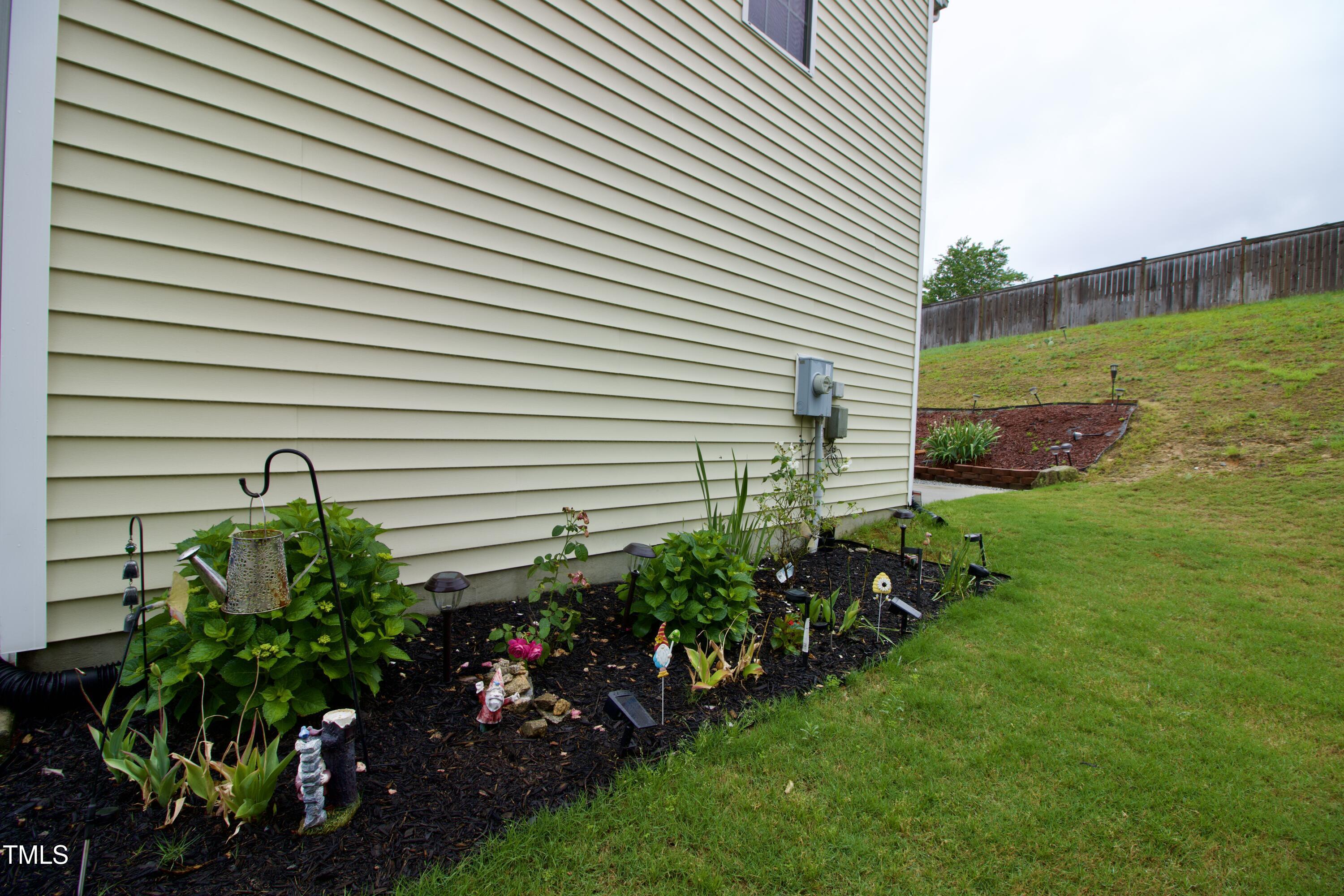 Photo #33