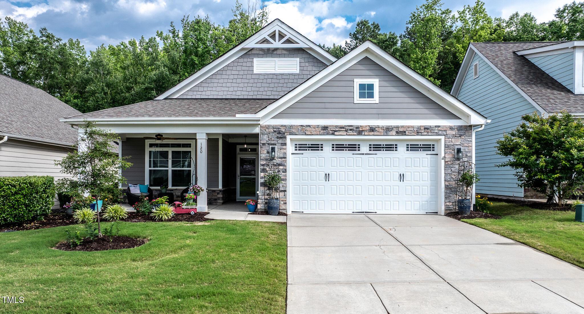 Photo one of 120 Bramble Ln Clayton NC 27527 | MLS 10096615