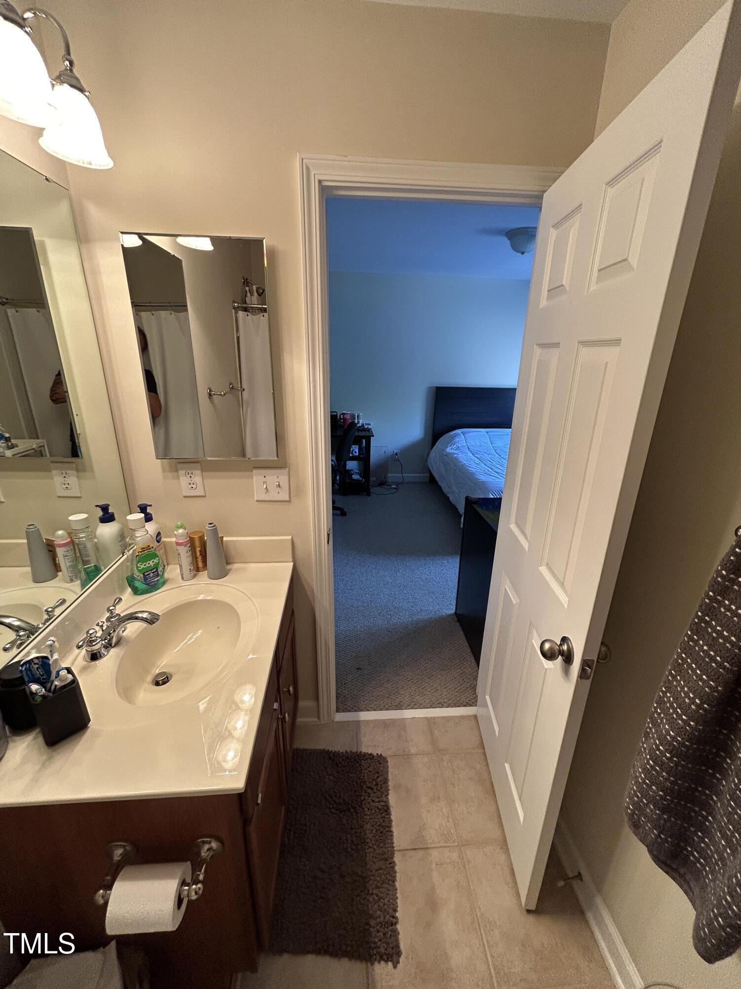 Photo #33