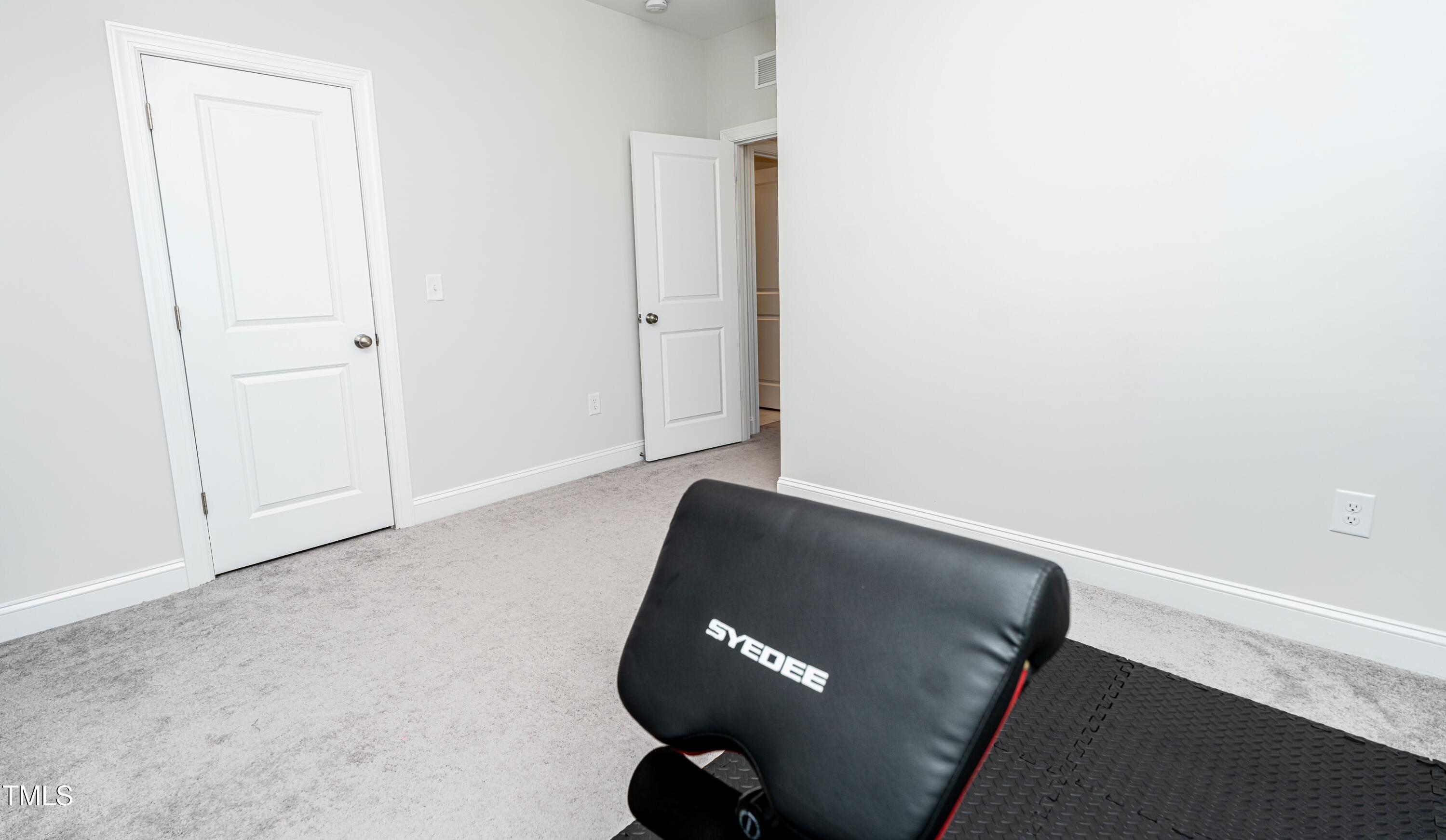 Photo #32