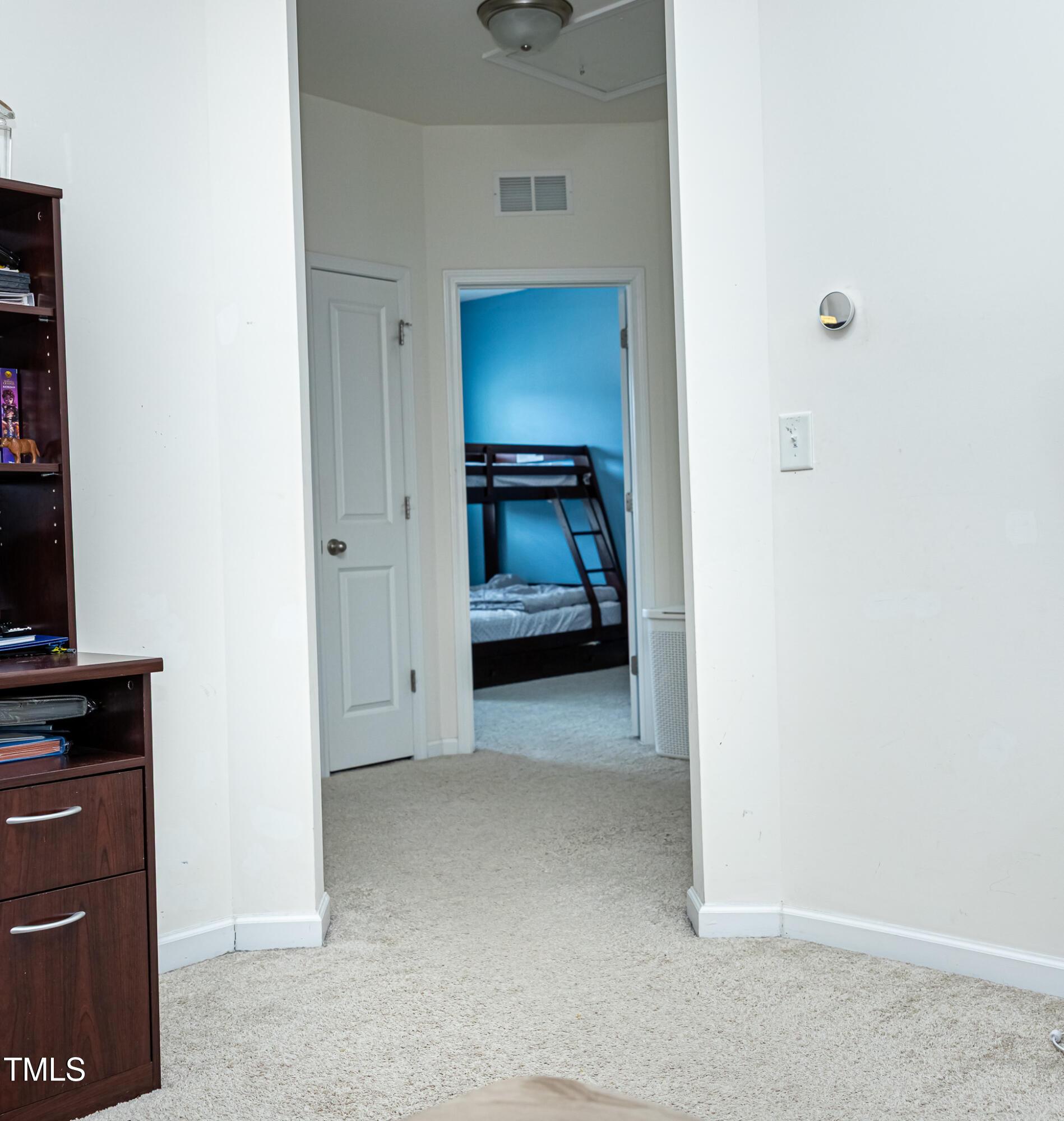 Photo #33
