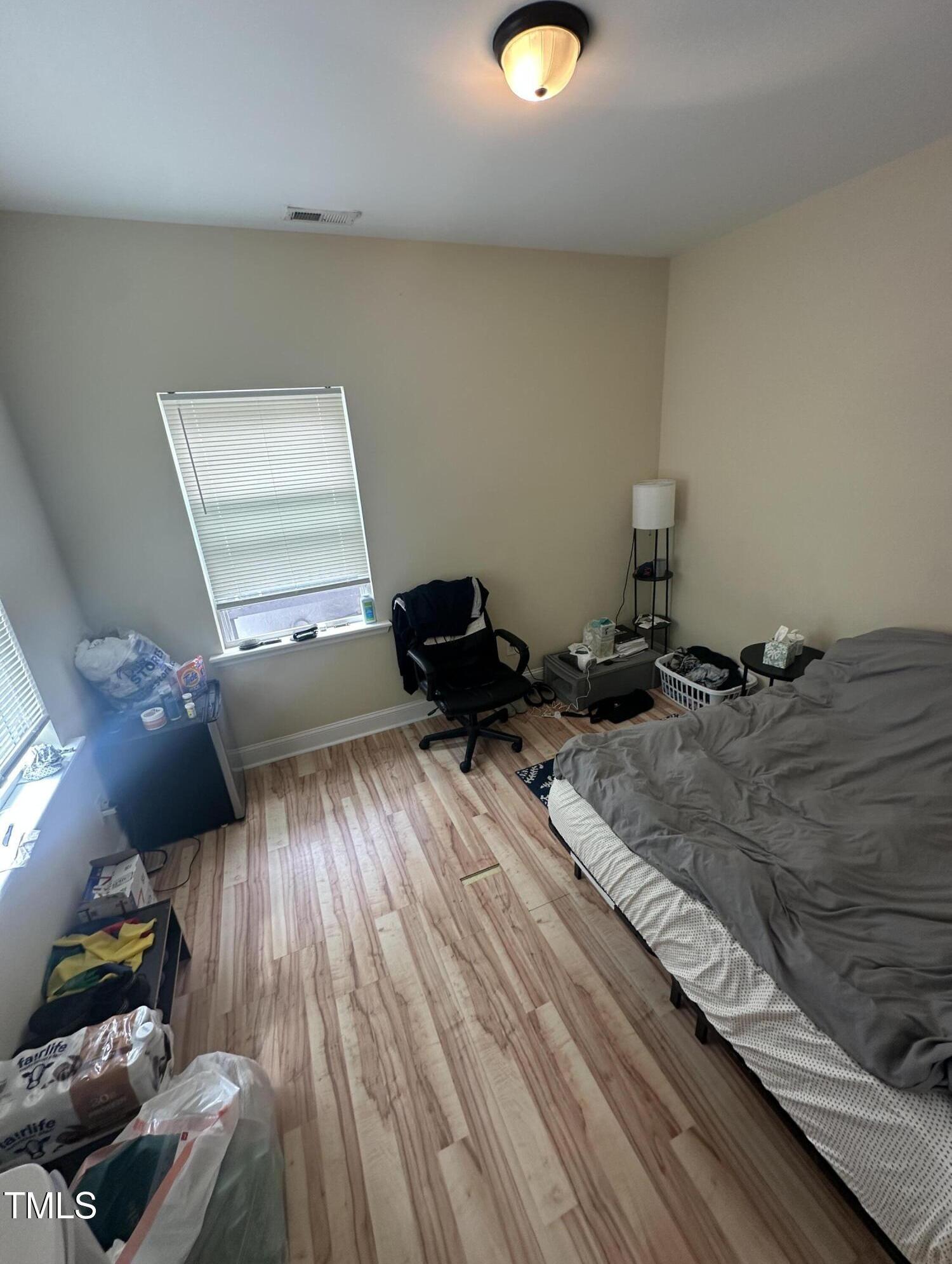 Photo #33