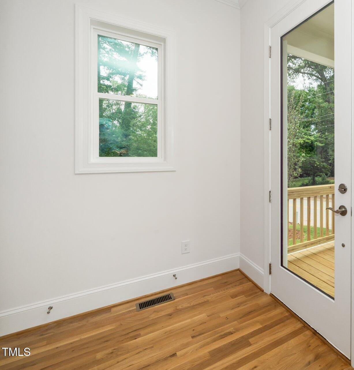 Photo #4