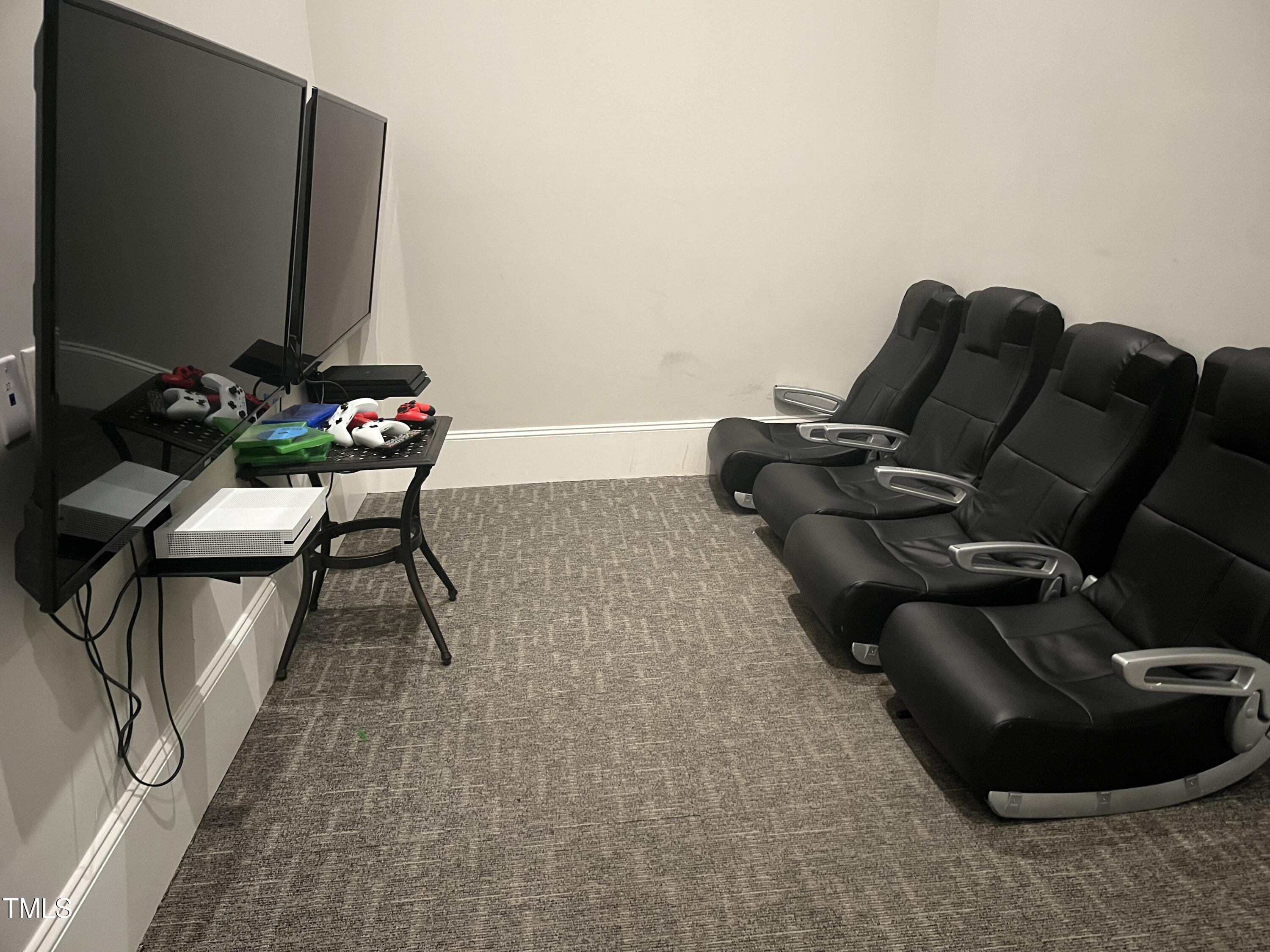 Photo #33