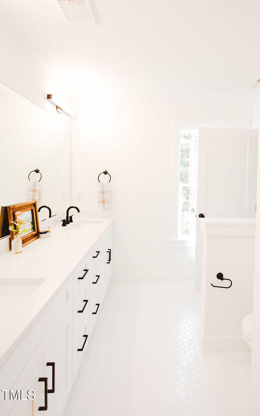 Photo #11