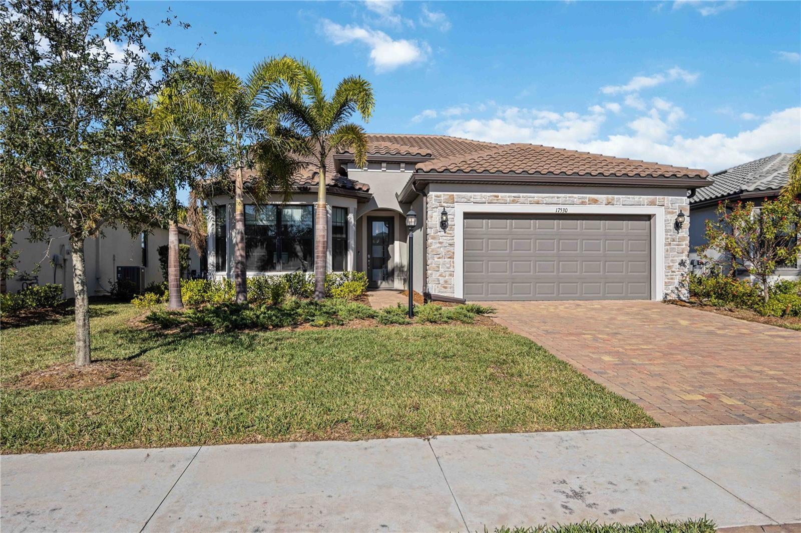 Photo one of 17530 Northwood Pl Bradenton FL 34202 | MLS A4634784