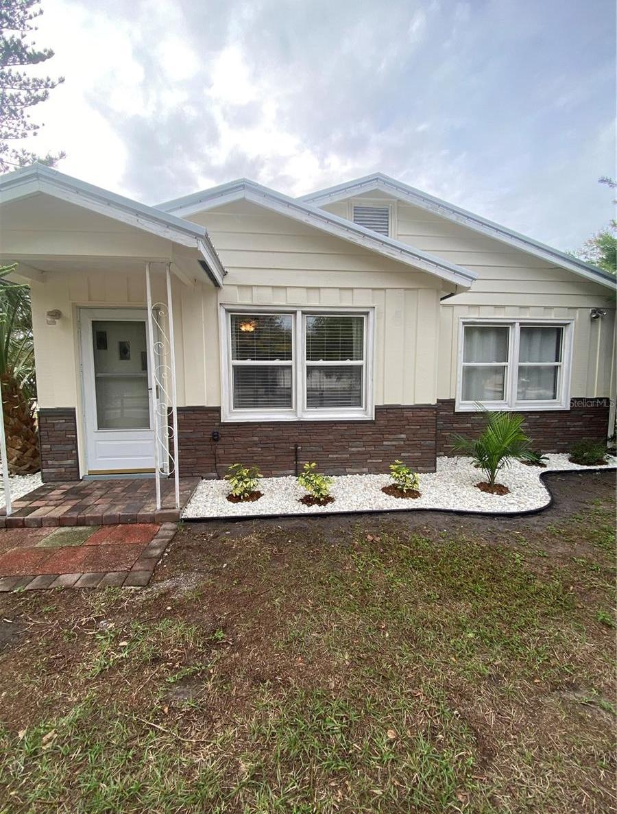 Photo one of 2928 Bahia Vista St Sarasota FL 34239 | MLS A4634911
