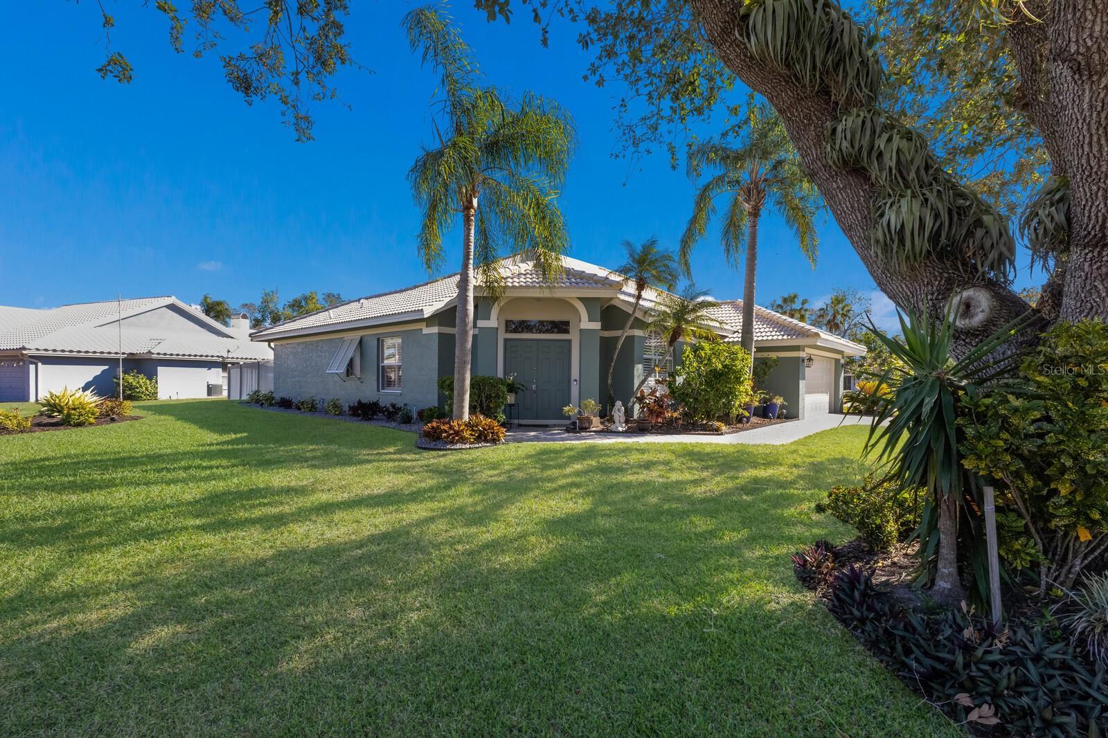 Photo one of 7203 41St E Ct Sarasota FL 34243 | MLS A4635005