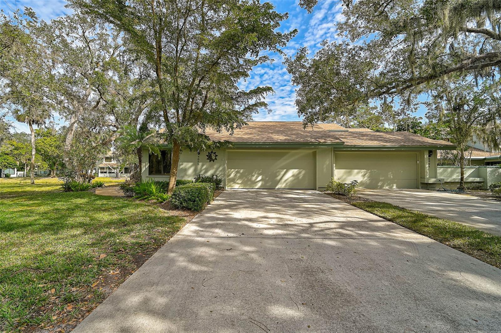 Photo one of 4655 Pine Green Trl # 24 Sarasota FL 34241 | MLS A4635248