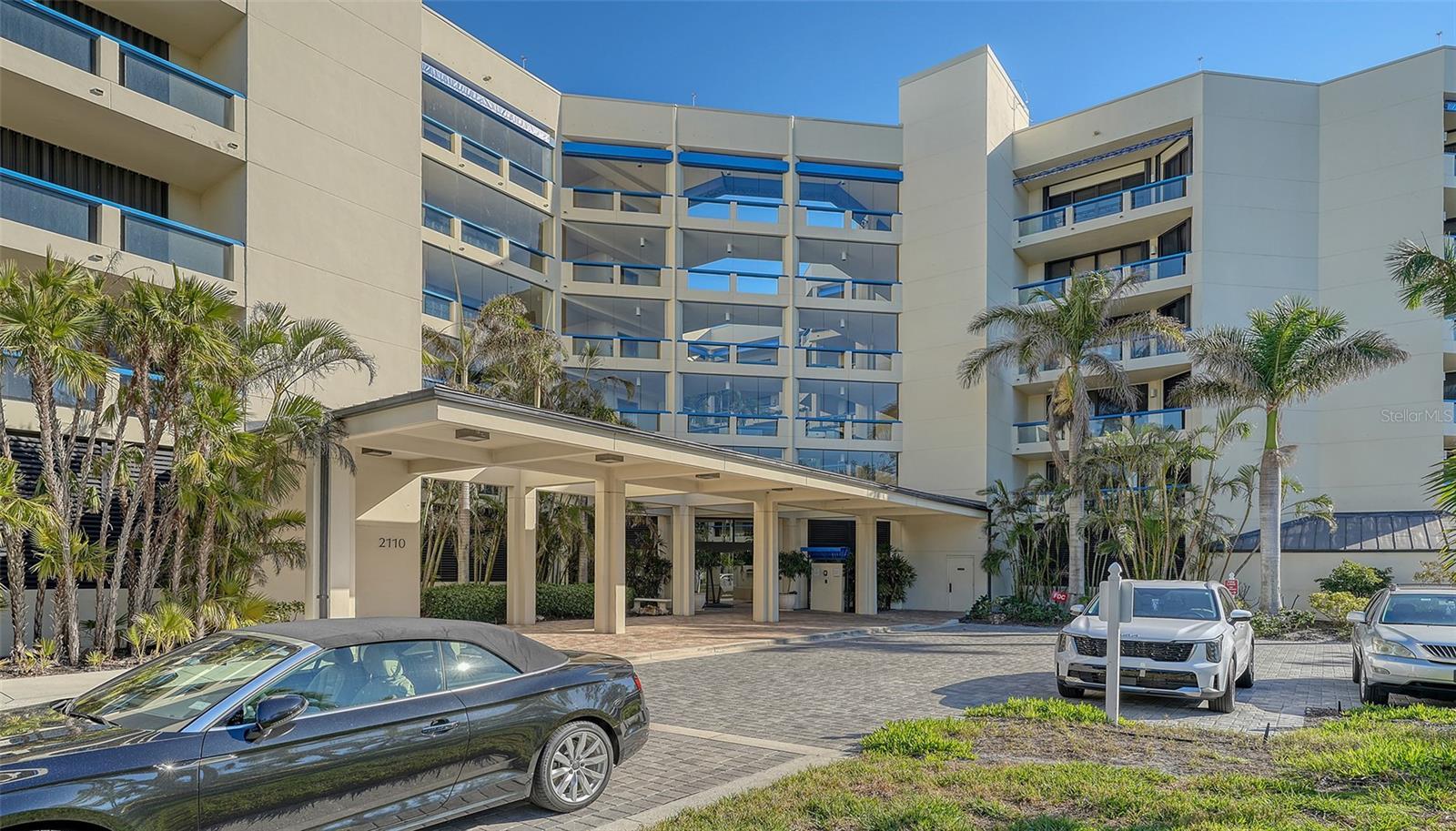 Photo one of 2110 Harbourside Dr # 522 Longboat Key FL 34228 | MLS A4636284