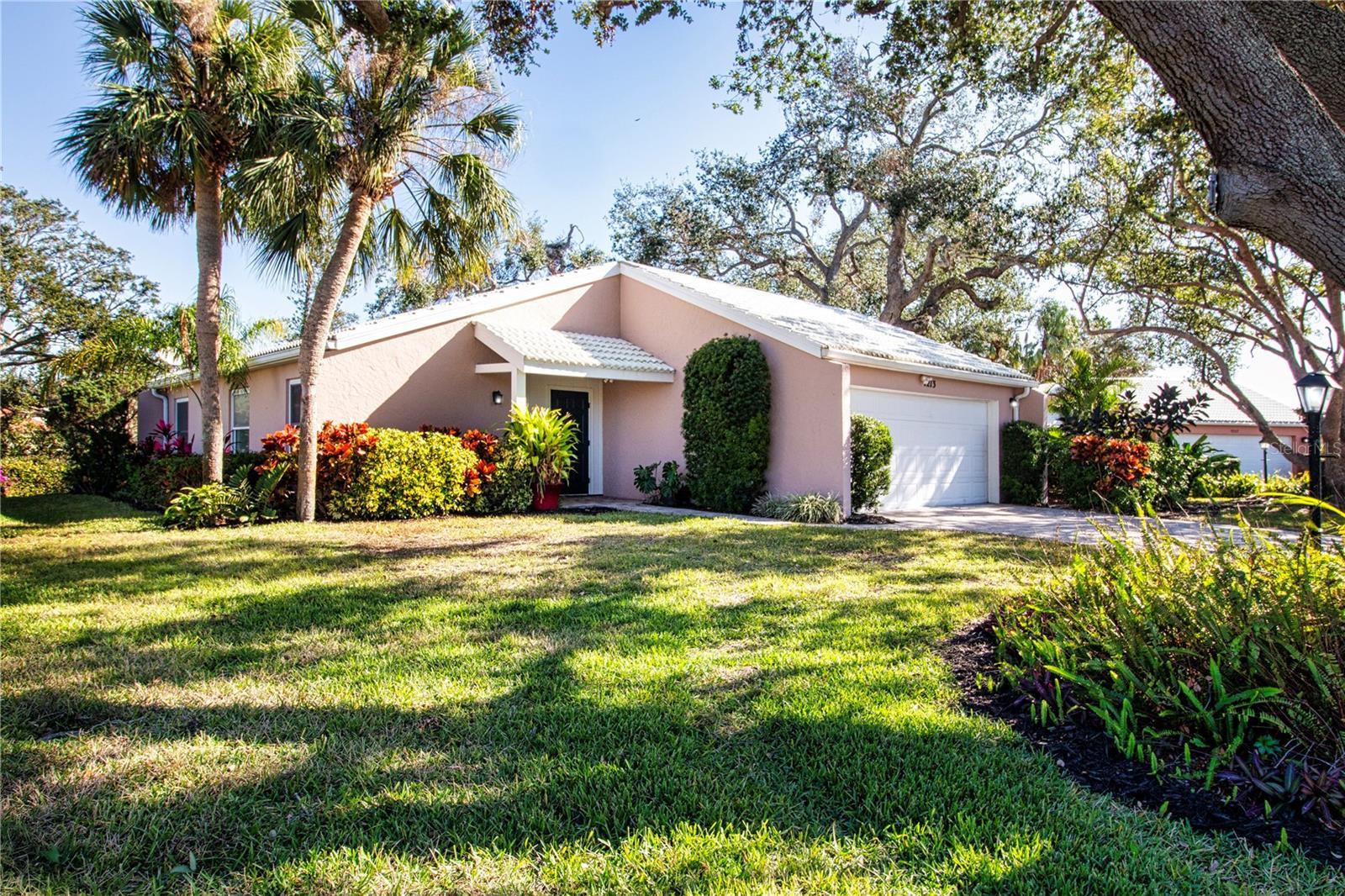 Photo one of 7213 Las Casas Dr Sarasota FL 34243 | MLS A4636494