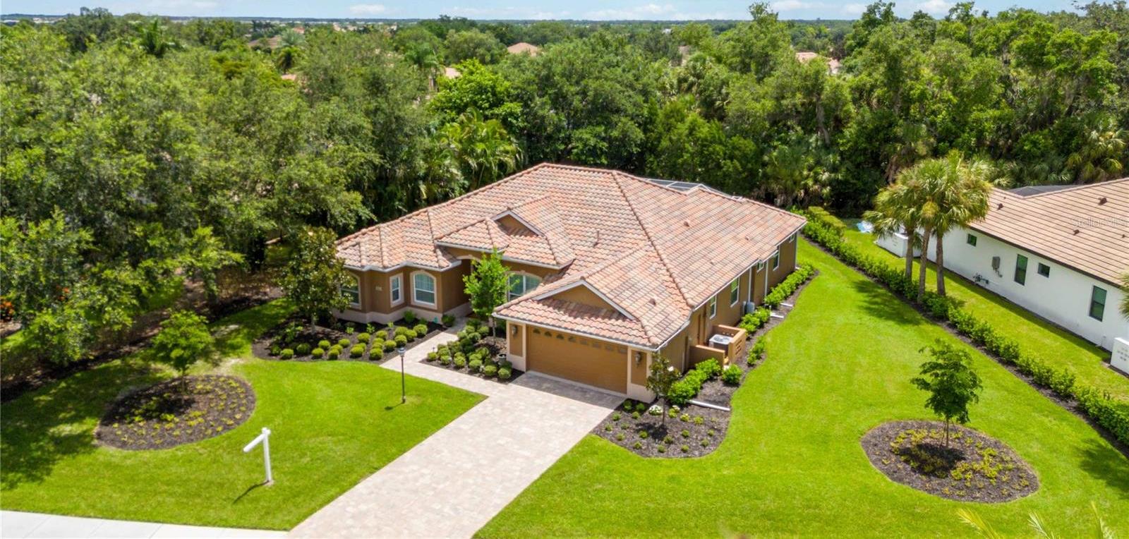 Photo one of 3861 Royal Hammock Blvd Sarasota FL 34240 | MLS A4637702
