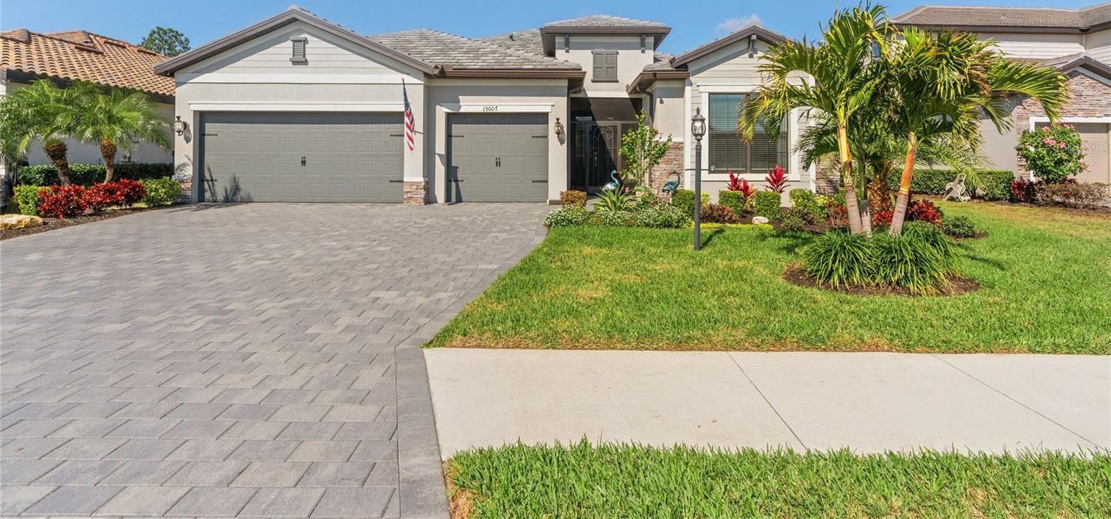 Photo one of 15607 White Linen Dr Lakewood Ranch FL 34211 | MLS A4639670
