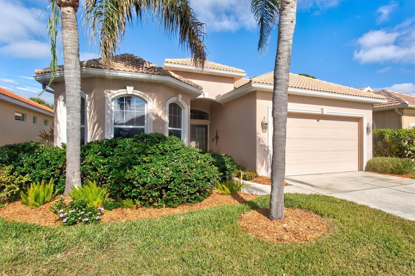 Photo one of 121 Amora Ave Venice FL 34285 | MLS N6136027