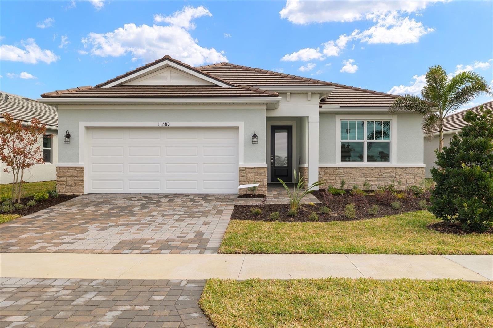 Photo one of 11680 Myakka Blue Dr Venice FL 34293 | MLS T3546149