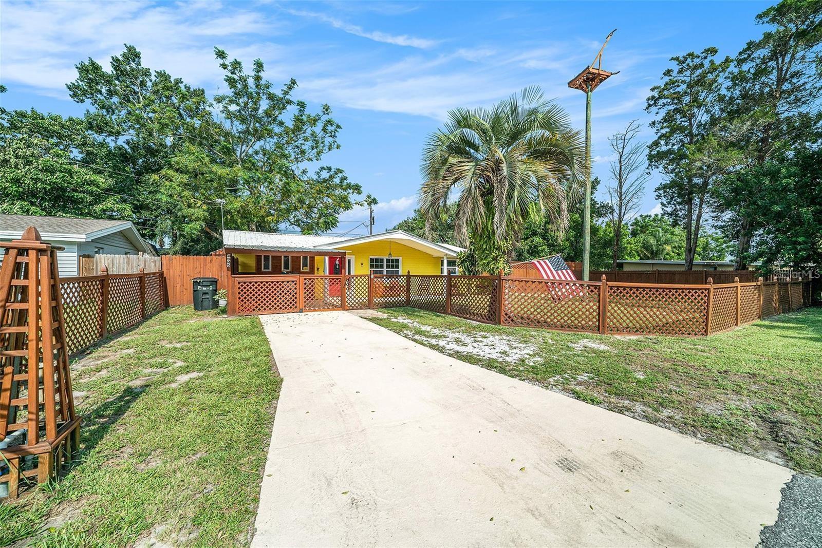 Photo one of 4045 Cranbrook Pl New Port Richey FL 34652 | MLS T3547466