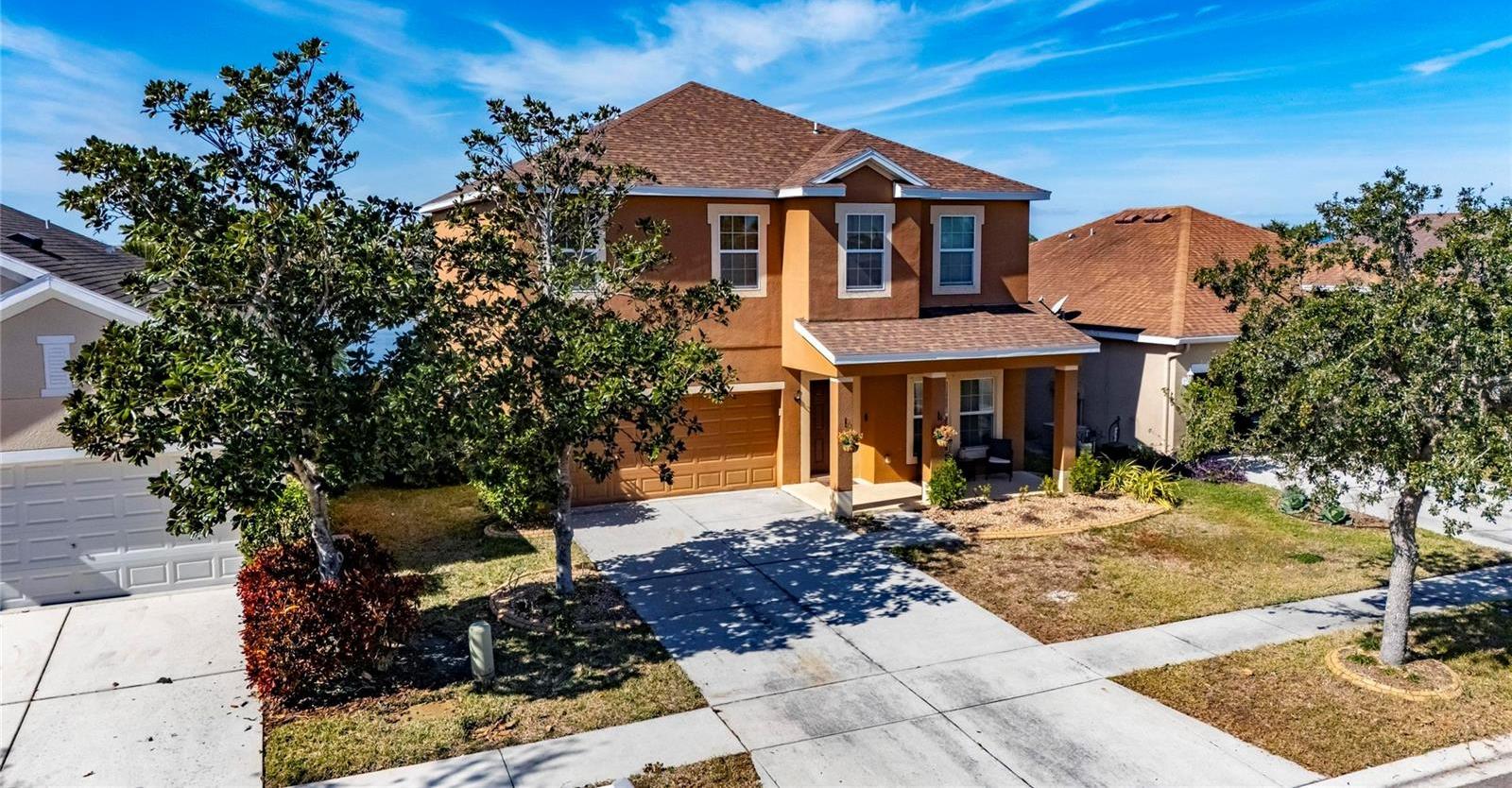 Photo one of 708 Fern Leaf Dr Ruskin FL 33570 | MLS TB8328303