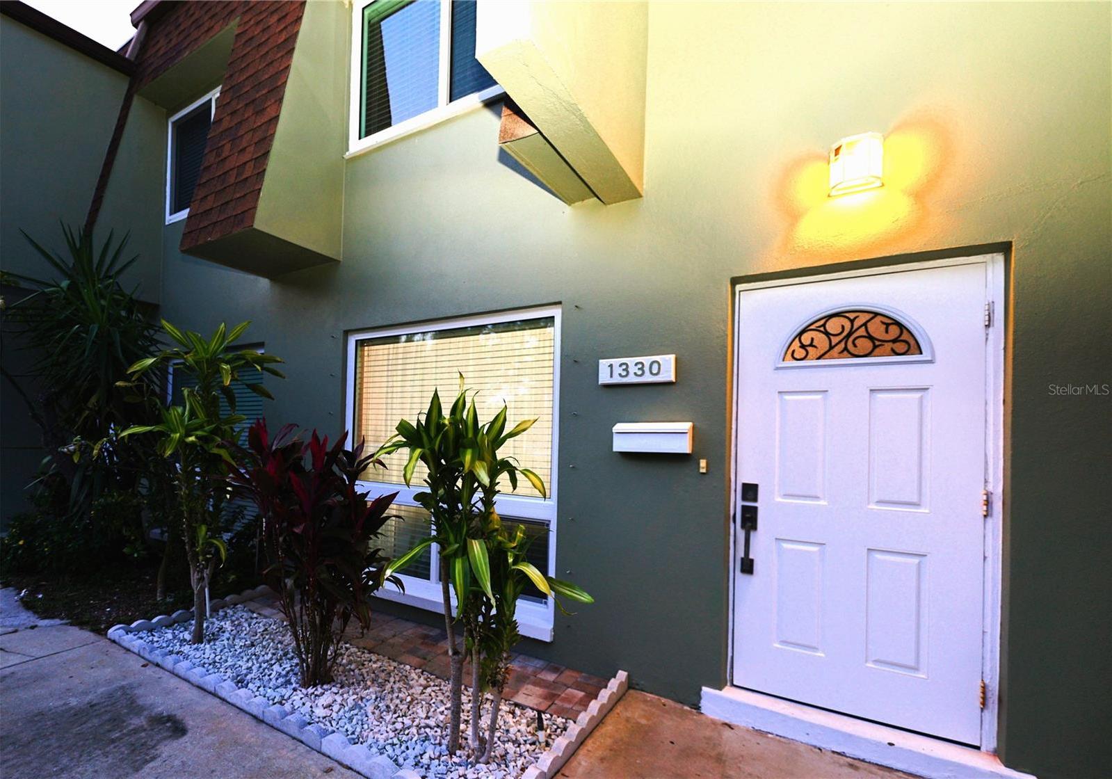 Photo one of 1330 70Th N St St Petersburg FL 33710 | MLS TB8335284