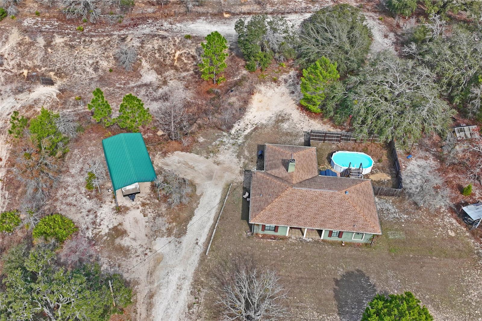 Photo one of 12404 Dolquieb Ln Weeki Wachee FL 34614 | MLS TB8336841