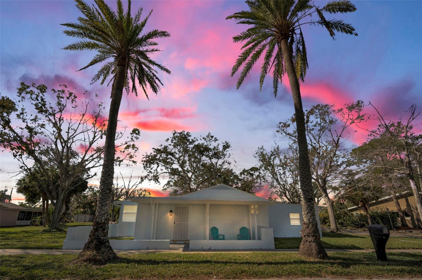 Photo one of 402 Pineapple St Tarpon Springs FL 34689 | MLS TB8338686