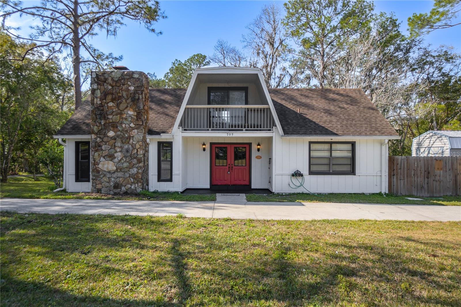 Photo one of 705 Whiteway Dr Brooksville FL 34601 | MLS TB8338780