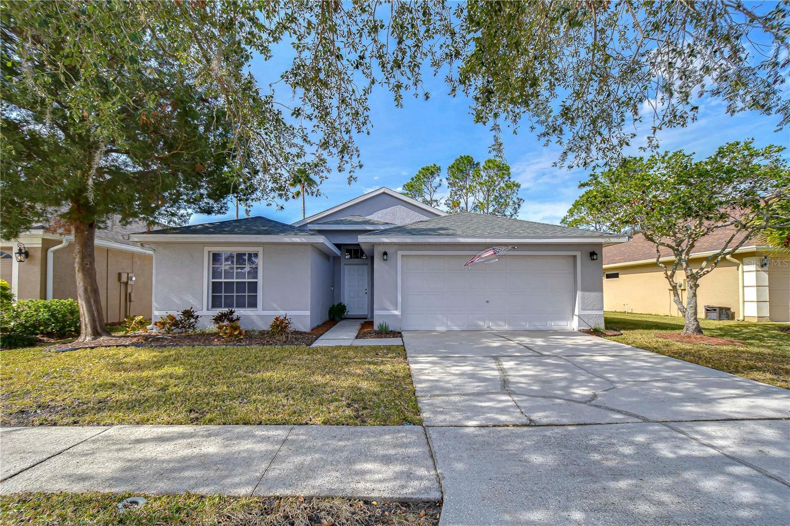 Photo one of 19304 Garden Quilt Cir Lutz FL 33558 | MLS TB8340847