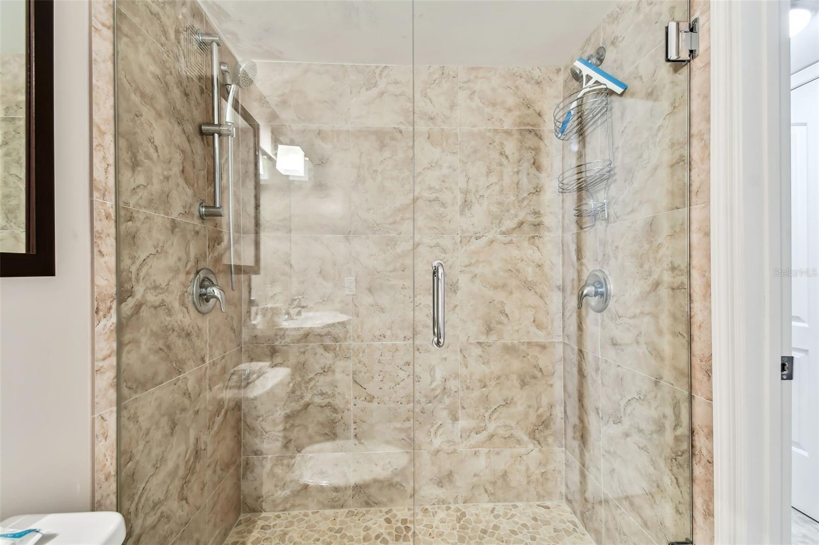 Photo #5