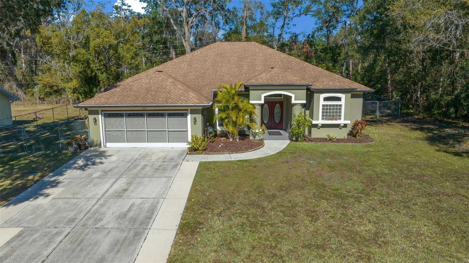Photo one of 628 Erin Way Brooksville FL 34601 | MLS TB8343164