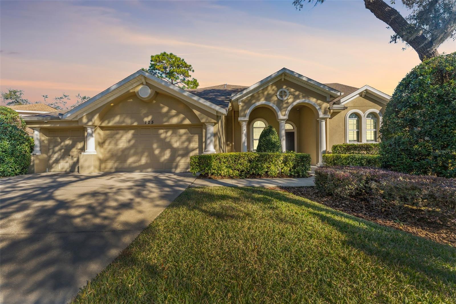 Photo one of 125 Falling Water Dr Brandon FL 33511 | MLS TB8344005