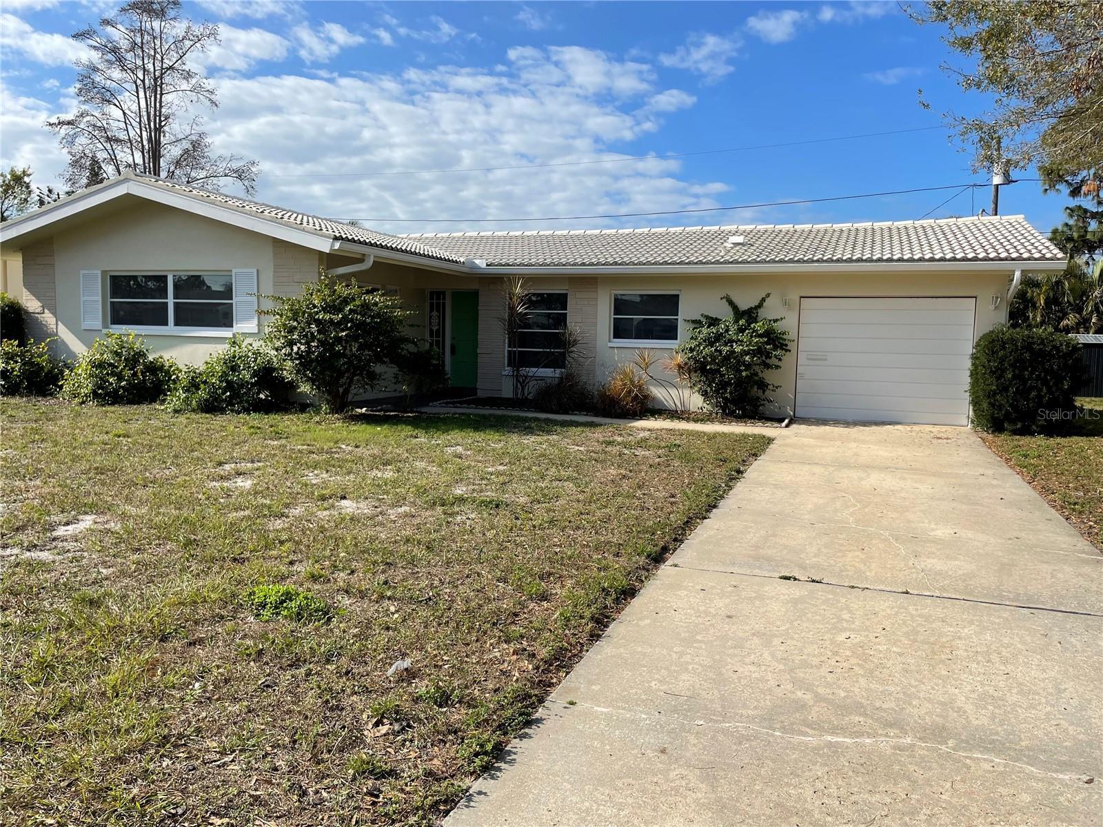 Photo one of 2051 High Ridge Dr Clearwater FL 33763 | MLS TB8347371