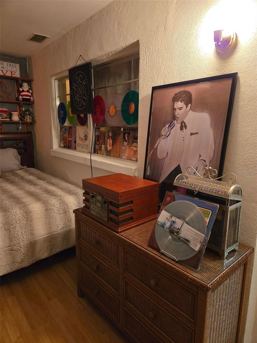 Photo #32