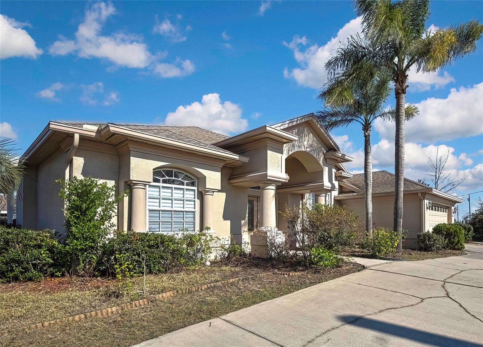 Photo one of 14017 Spring Hill Dr Spring Hill FL 34609 | MLS W7871363