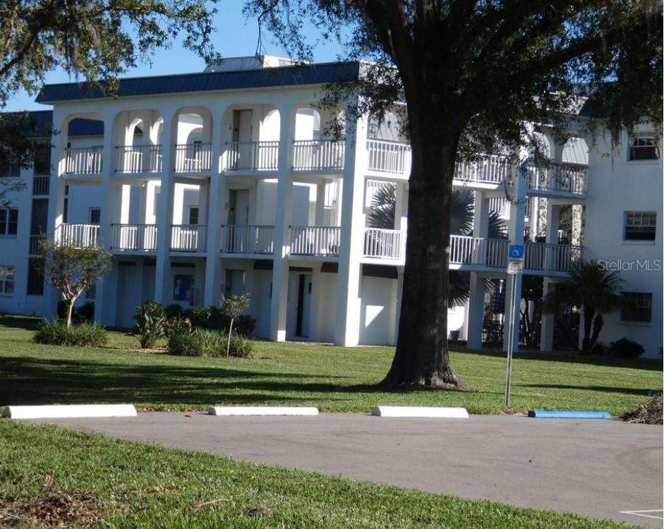 Photo one of 4801 Airport Rd # 208 Zephyrhills FL 33542 | MLS W7872209