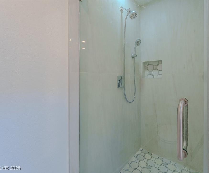 Photo #12