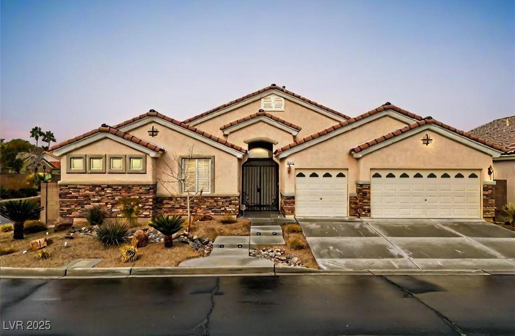 Photo one of 2026 Dakota Lodge Ave Las Vegas NV 89123 | MLS 2651452