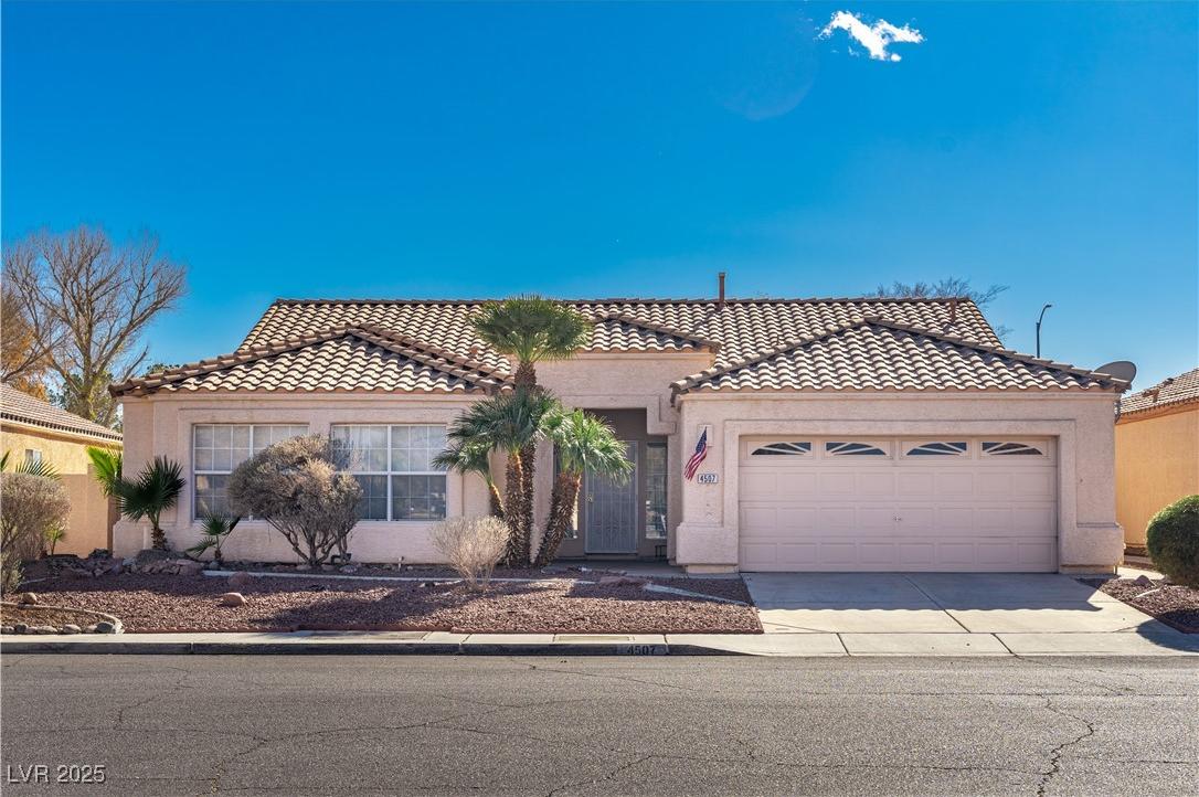 Photo one of 4507 Golden Palomino Ln North Las Vegas NV 89032 | MLS 2651445