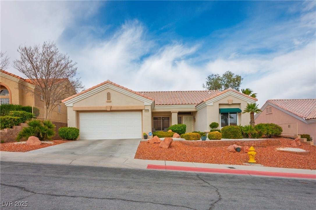 Photo one of 10320 Bent Brook Pl Las Vegas NV 89134 | MLS 2659439