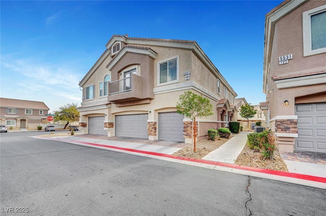 Photo one of 5537 Parlay Way # 101 Las Vegas NV 89122 | MLS 2660763