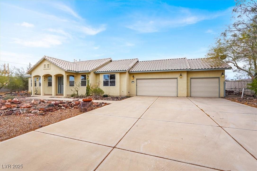 Photo one of 822 Fairview Dr Henderson NV 89015 | MLS 2663857