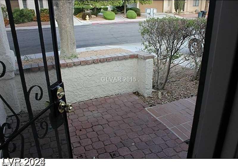 Photo #9
