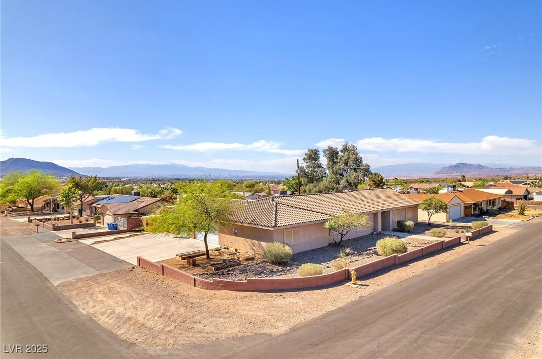 Photo one of 2251 Thoroughbred Rd Henderson NV 89002 | MLS 2673901