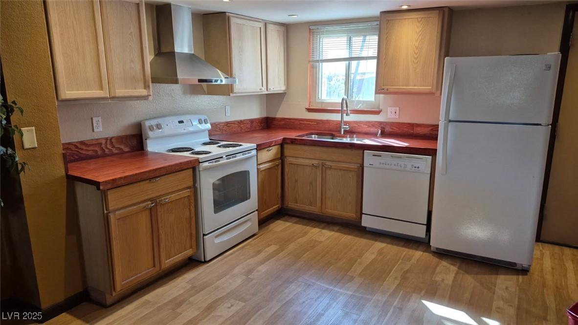Photo one of 438 Las Casitas Way Las Vegas NV 89121 | MLS 2674611