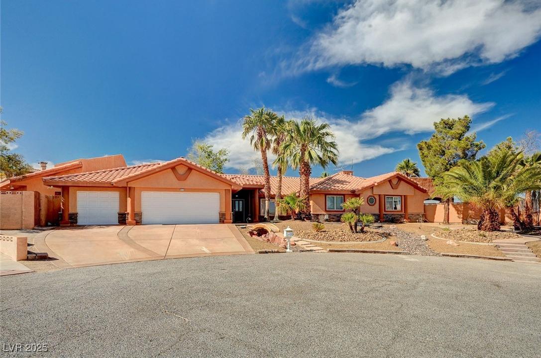Photo one of 4775 N Grand Canyon Dr Las Vegas NV 89129 | MLS 2678266