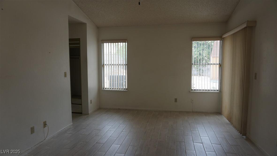 Photo #24