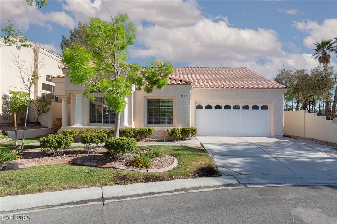 Photo one of 9404 Calico Garden Ave Las Vegas NV 89134 | MLS 2682509