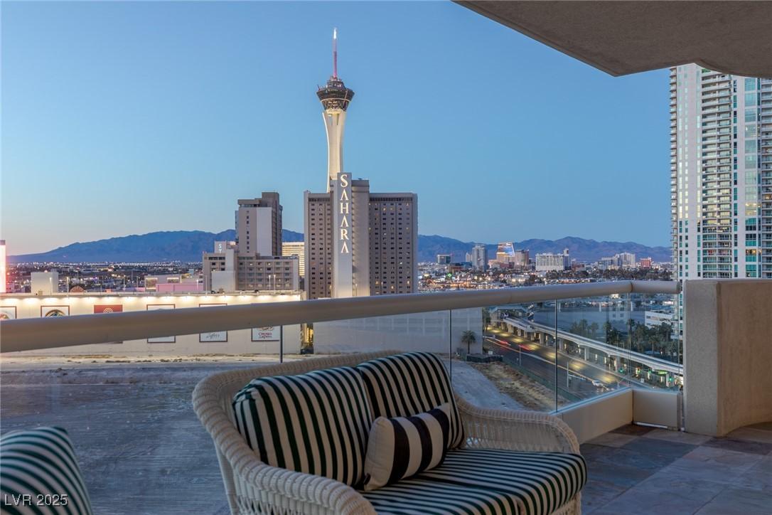 Photo one of 2777 Paradise Rd # 1105 Las Vegas NV 89109 | MLS 2683635