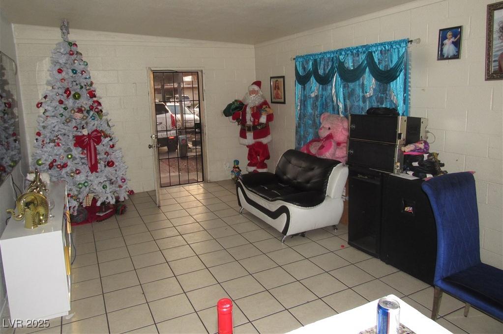 Photo #33
