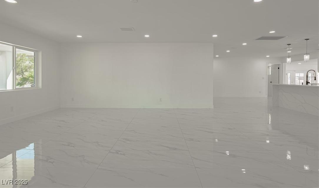 Photo #6