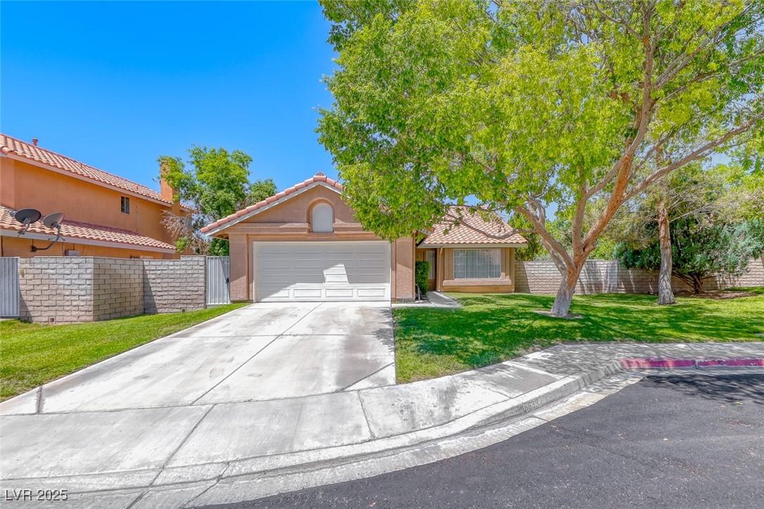 Photo one of 5639 Guiding Star Cir North Las Vegas NV 89031 | MLS 2687530