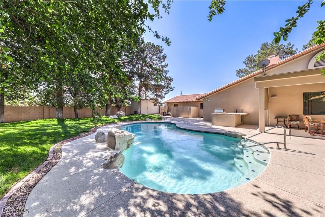 Photo one of 7460 Buckskin Ave Las Vegas NV 89129 | MLS 2689316